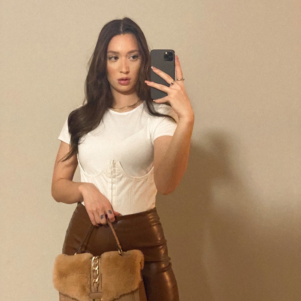 Meet your Posher, Khloe